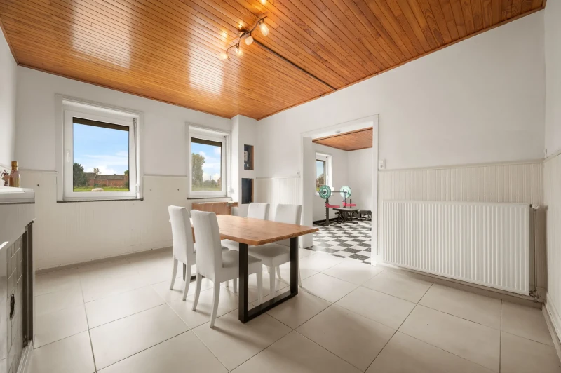 Spacious charming detached house with garden and garage in Vissenaken