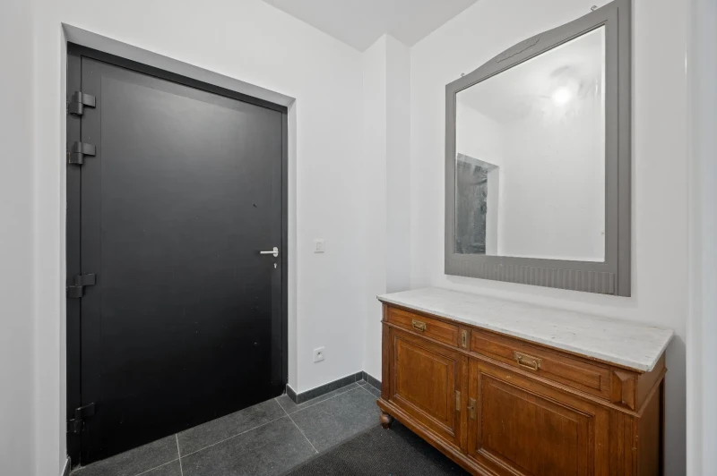 Modern appartement uit 2016 met 2 slaapkamers in centrum