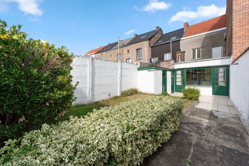 Te renoveren rijwoning met potentieel in centrum Tienen