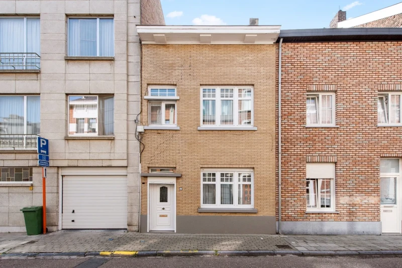 Te renoveren rijwoning met potentieel in centrum Tienen