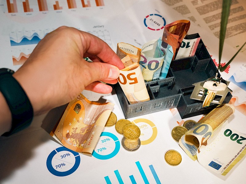 Hoe zit het met de bijdrageplicht van de huurder in de gemeenschappelijke kosten?